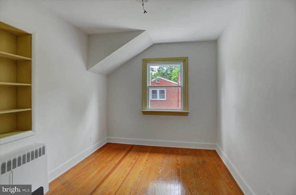105 OAK LANE