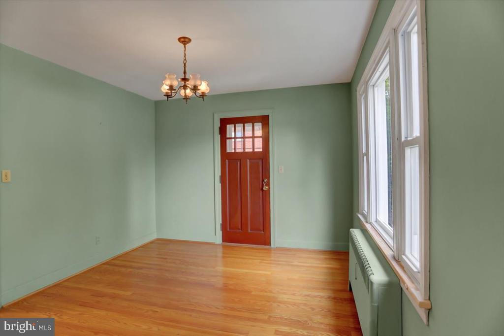 105 OAK LANE