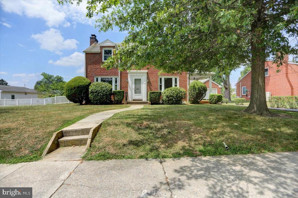 105 OAK LANE