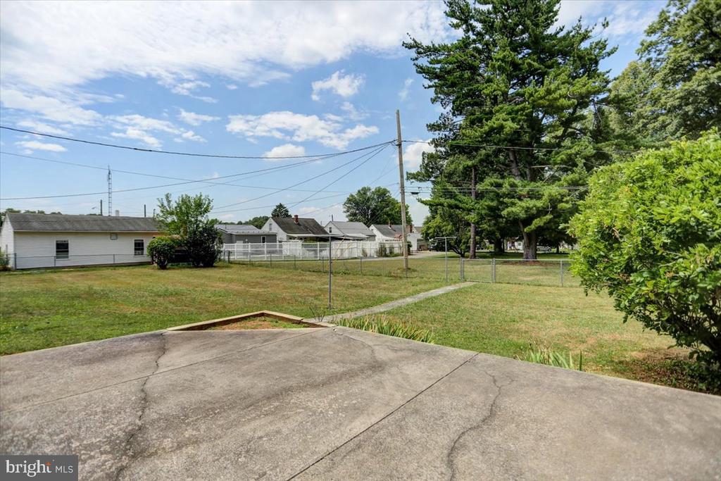 105 OAK LANE