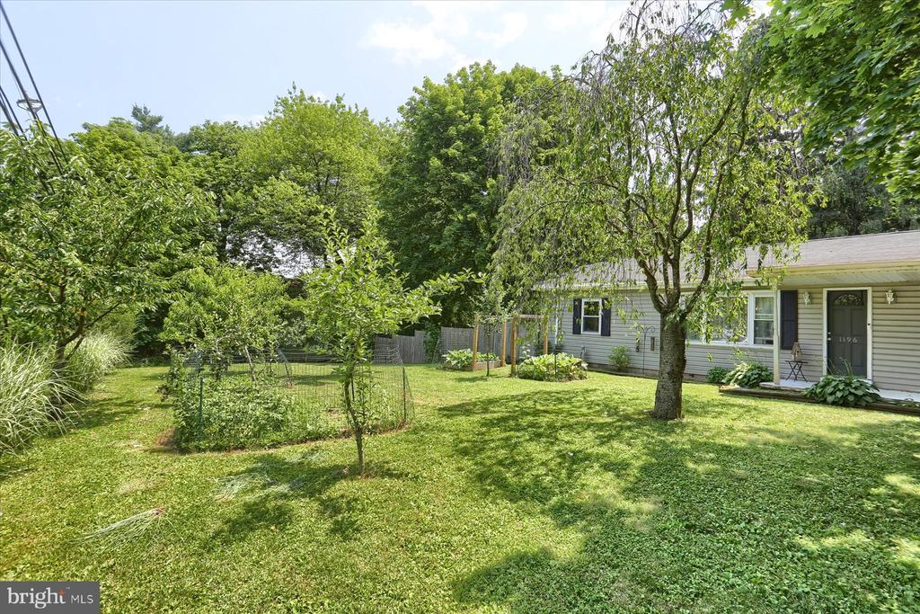 1196 VALLEY ROAD