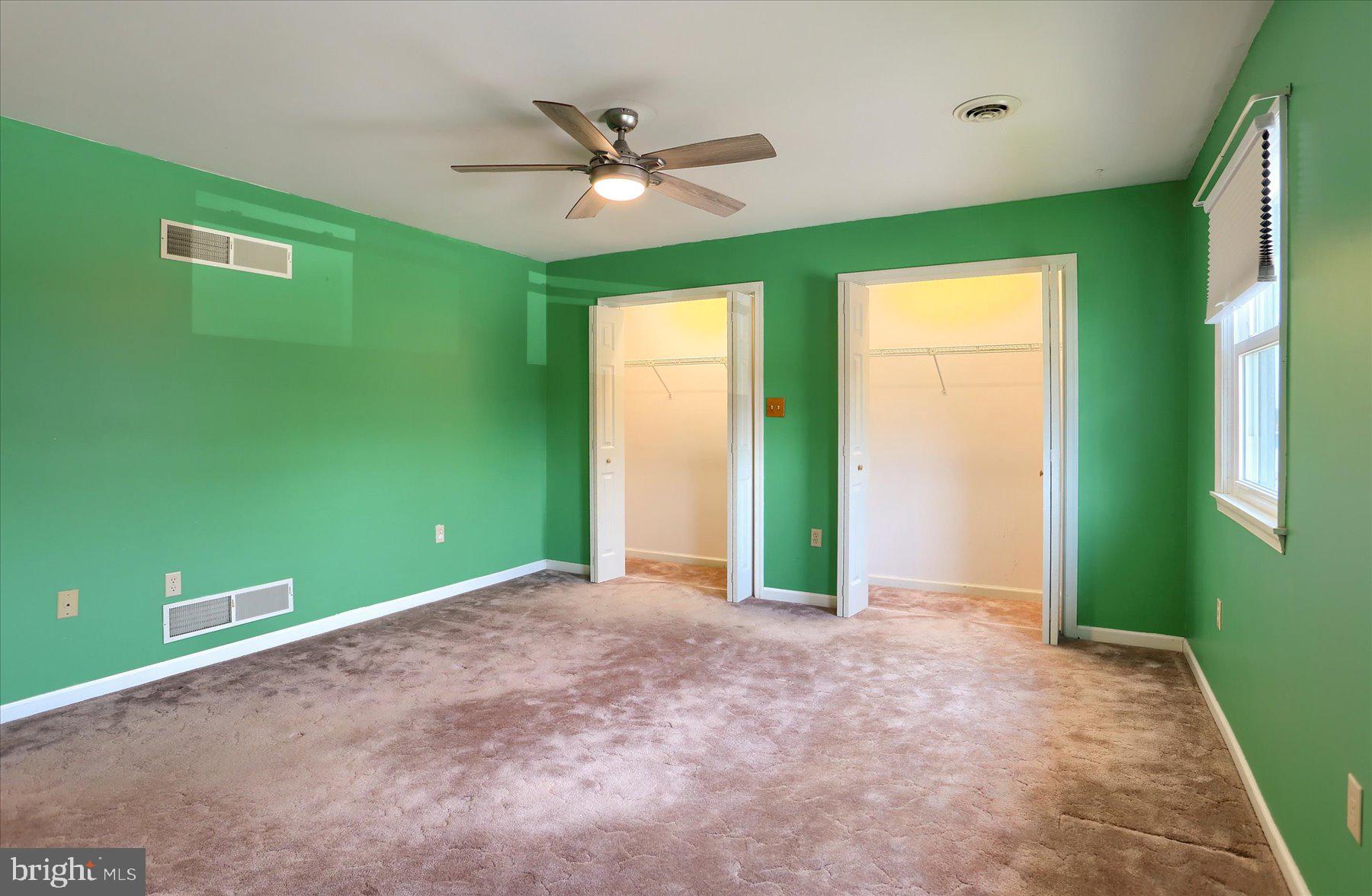 51 W CABIN HOLLOW ROAD 1