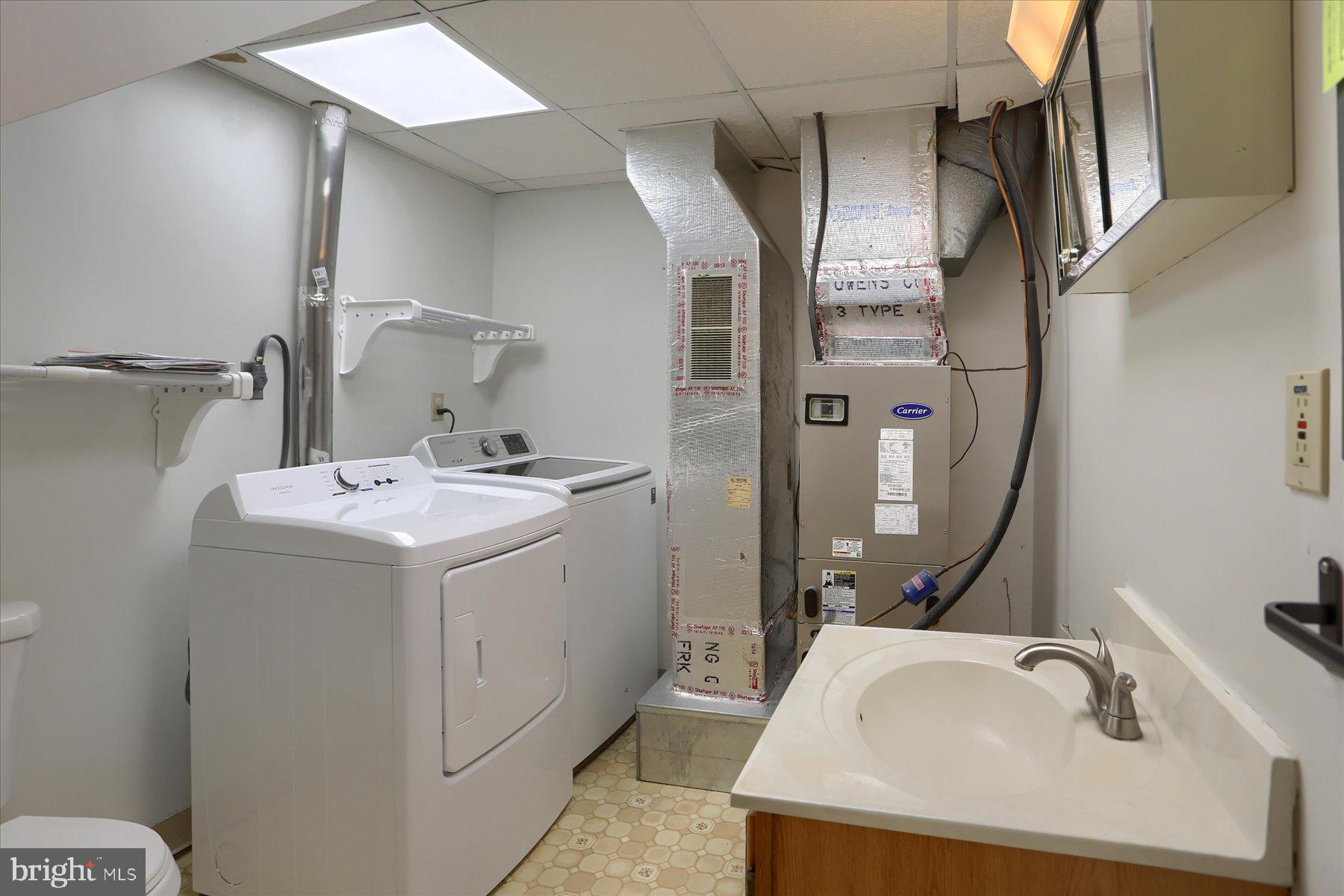 51 W CABIN HOLLOW ROAD 1