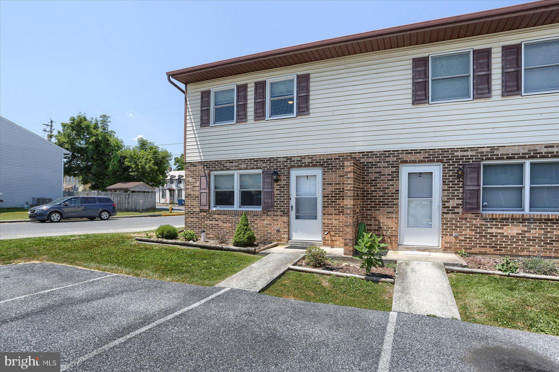 51 W CABIN HOLLOW ROAD 1