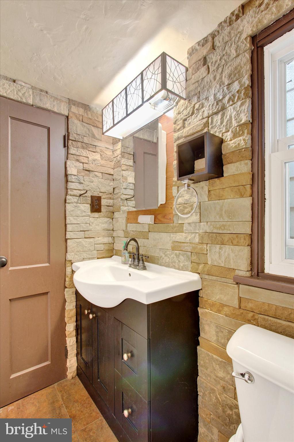 121 S BALTIMORE STREET