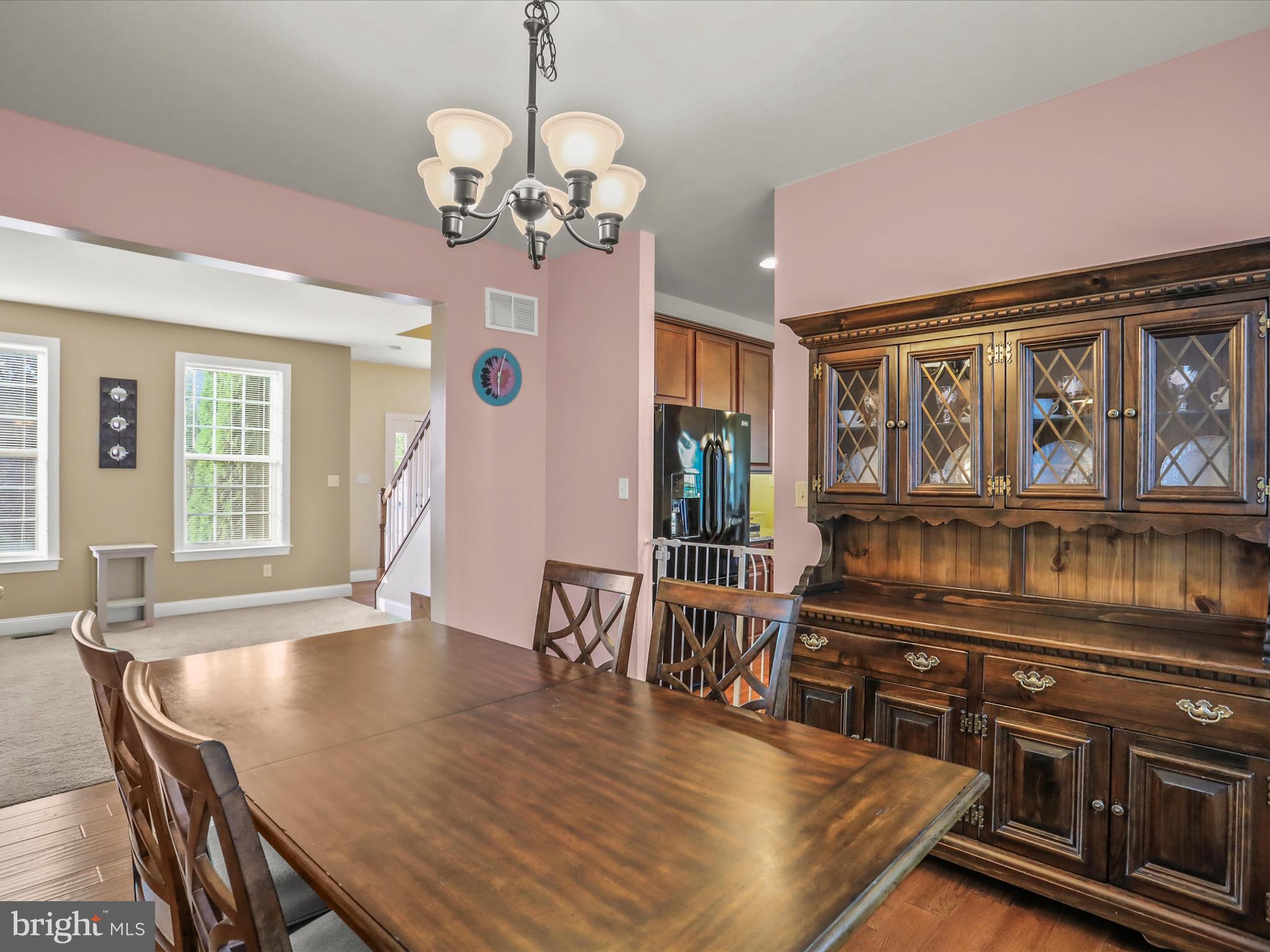 32 SPEND A BUCK DRIVE