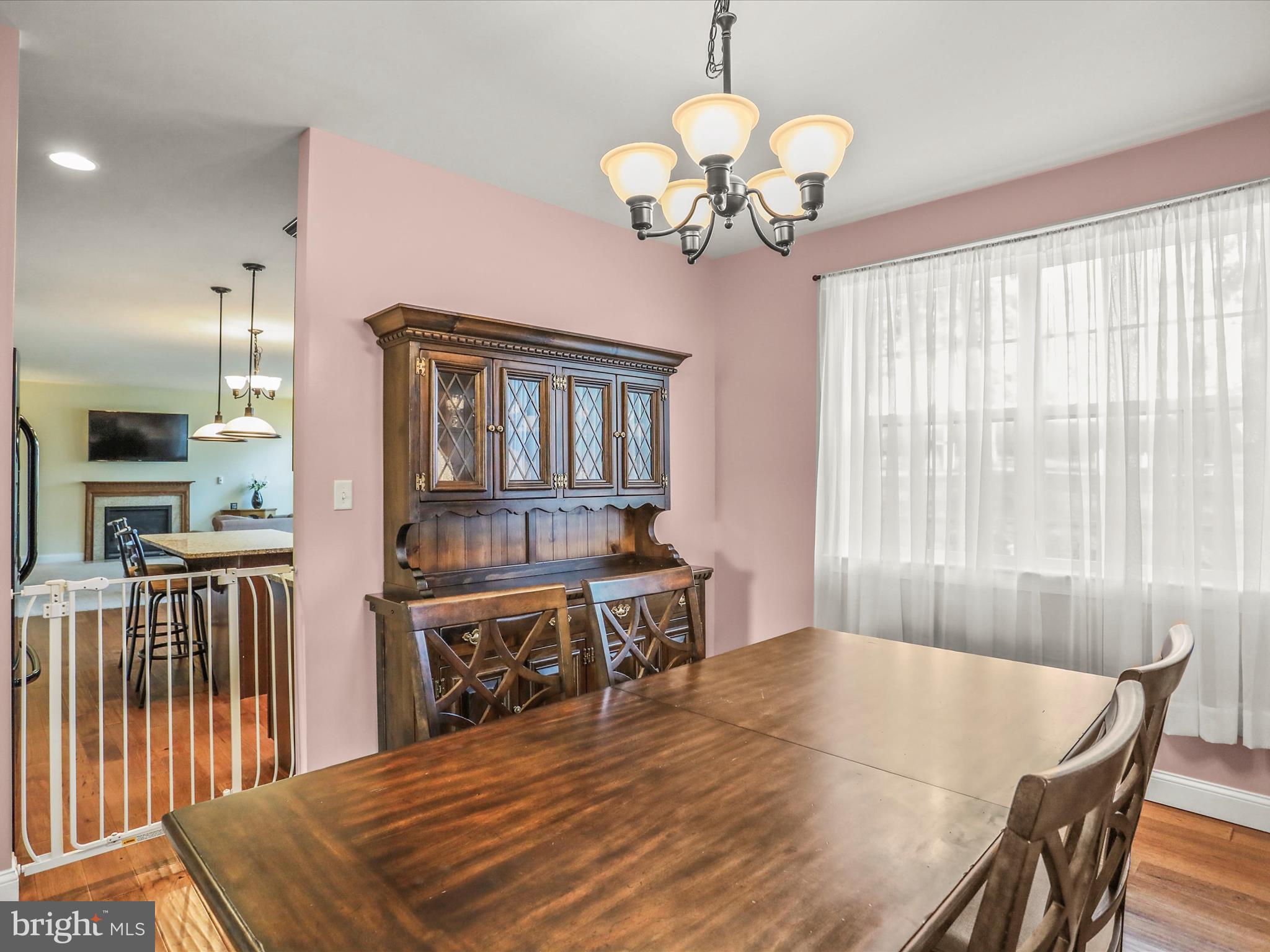 32 SPEND A BUCK DRIVE