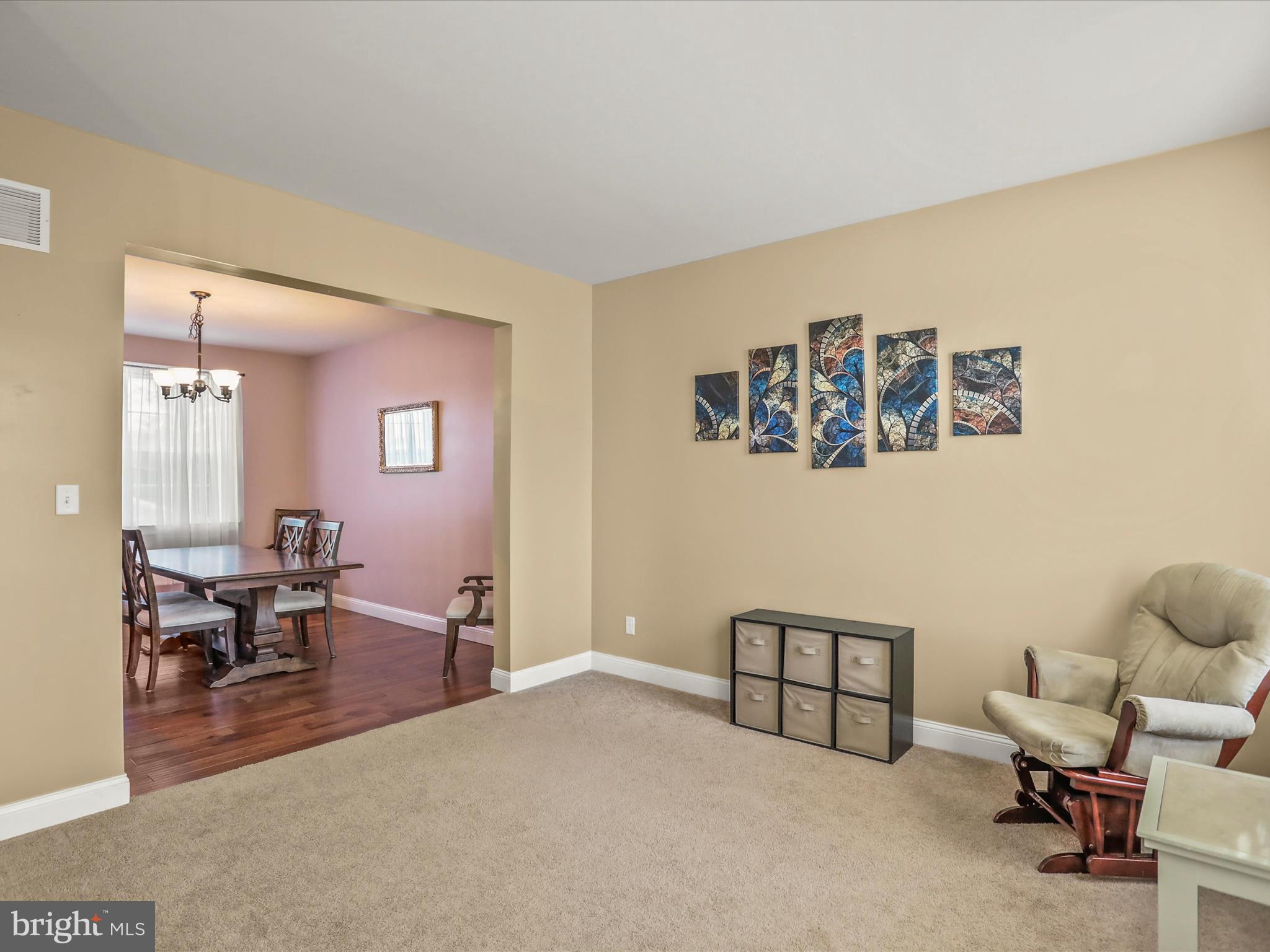 32 SPEND A BUCK DRIVE