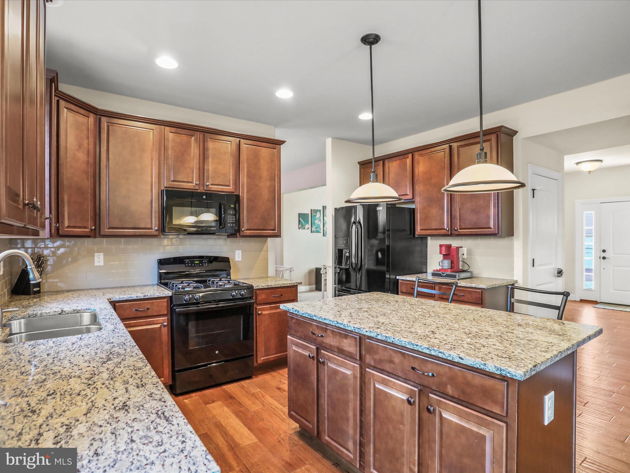 32 SPEND A BUCK DRIVE