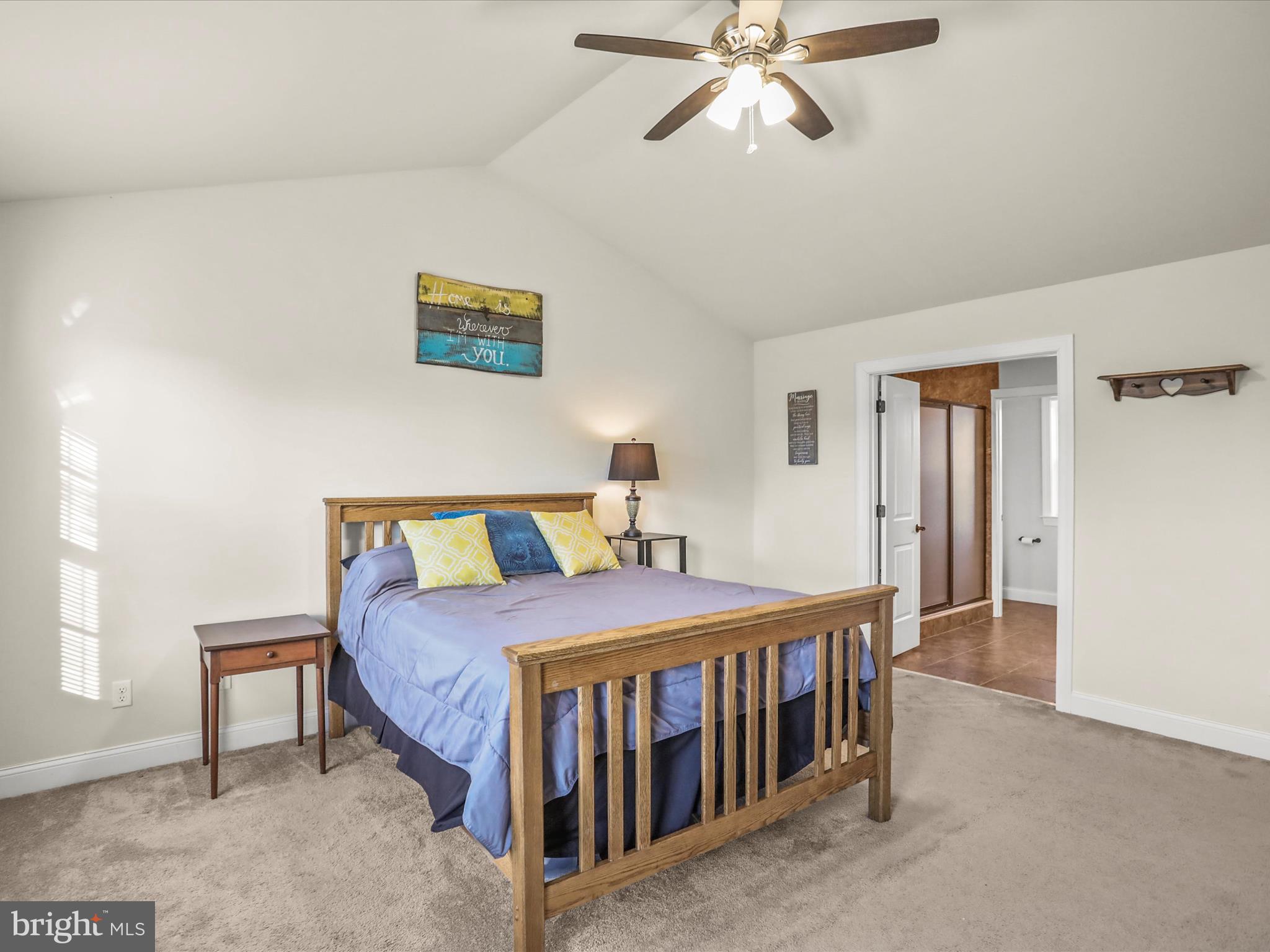 32 SPEND A BUCK DRIVE