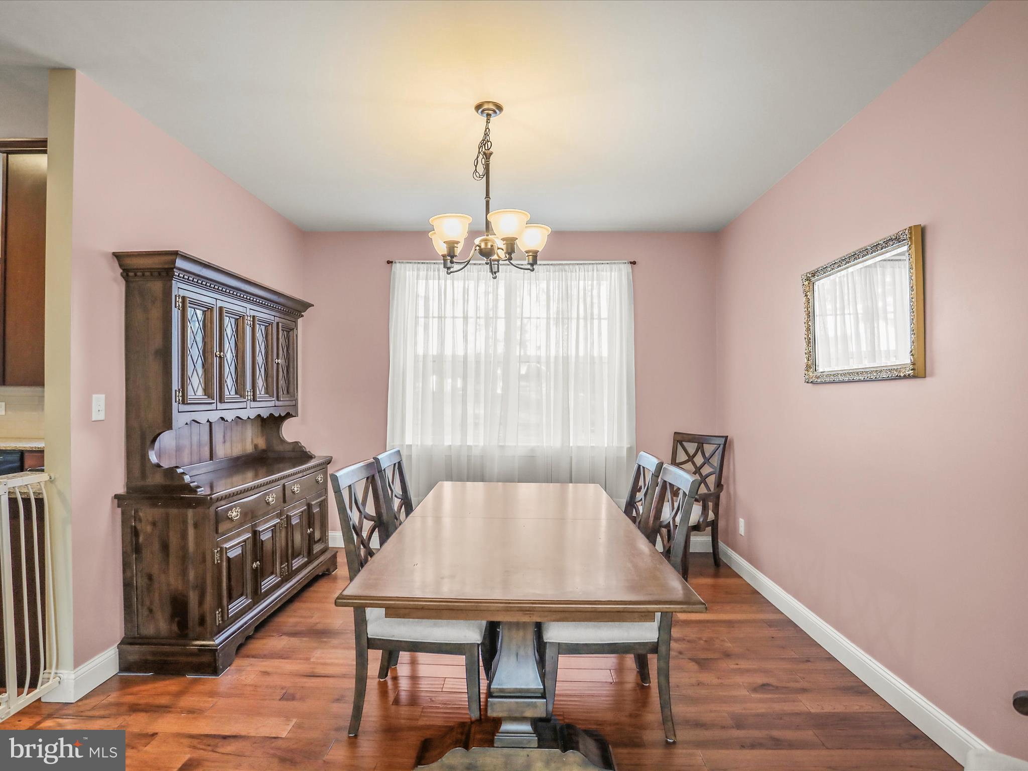 32 SPEND A BUCK DRIVE