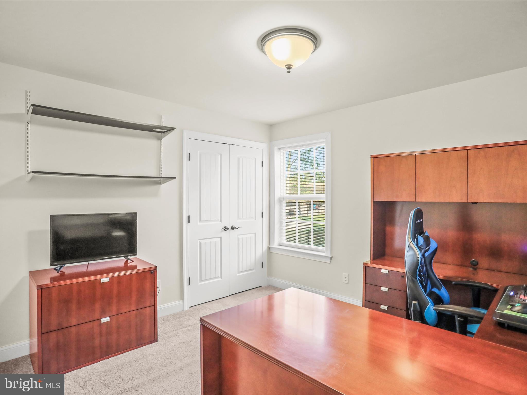 32 SPEND A BUCK DRIVE