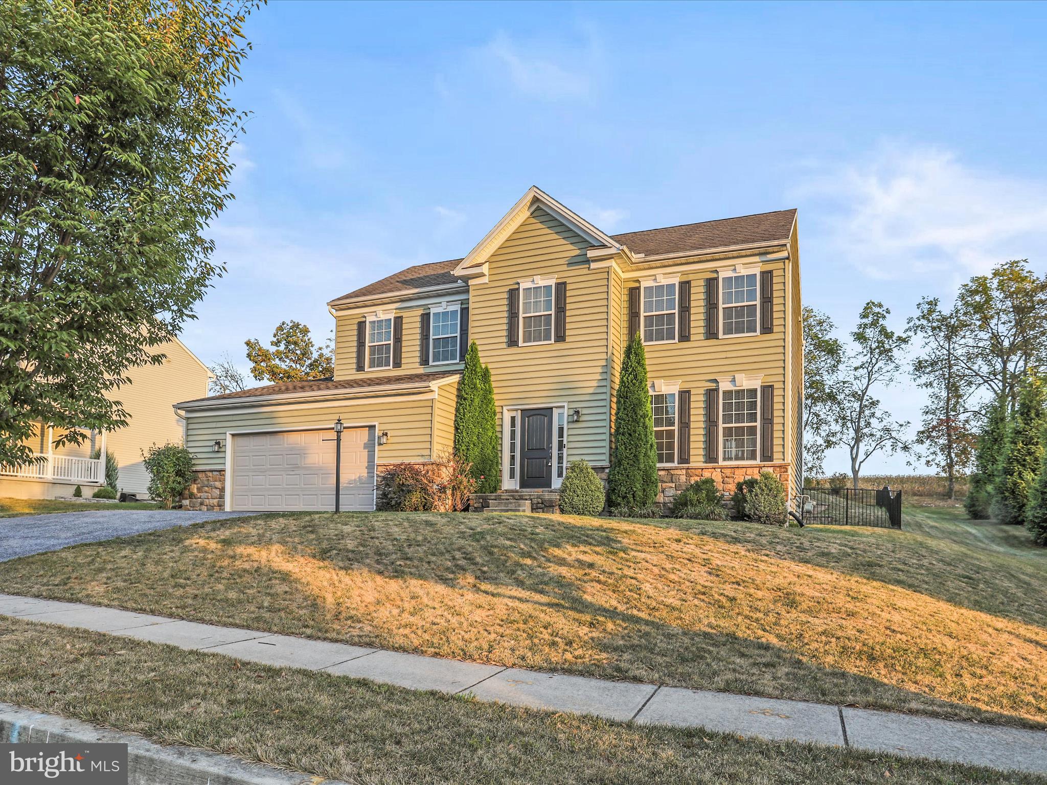 32 SPEND A BUCK DRIVE