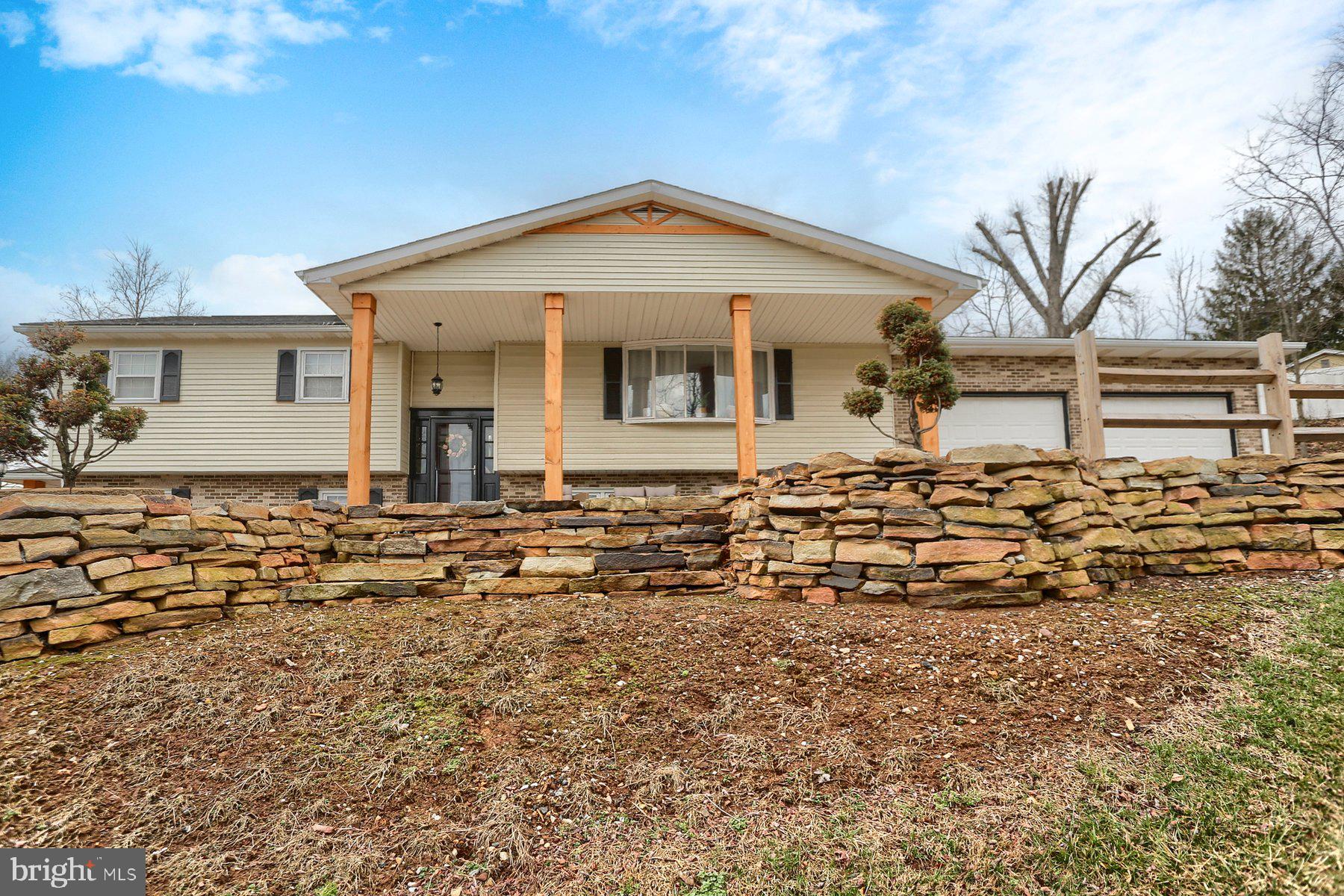 15 HIGHLAND CIRCLE