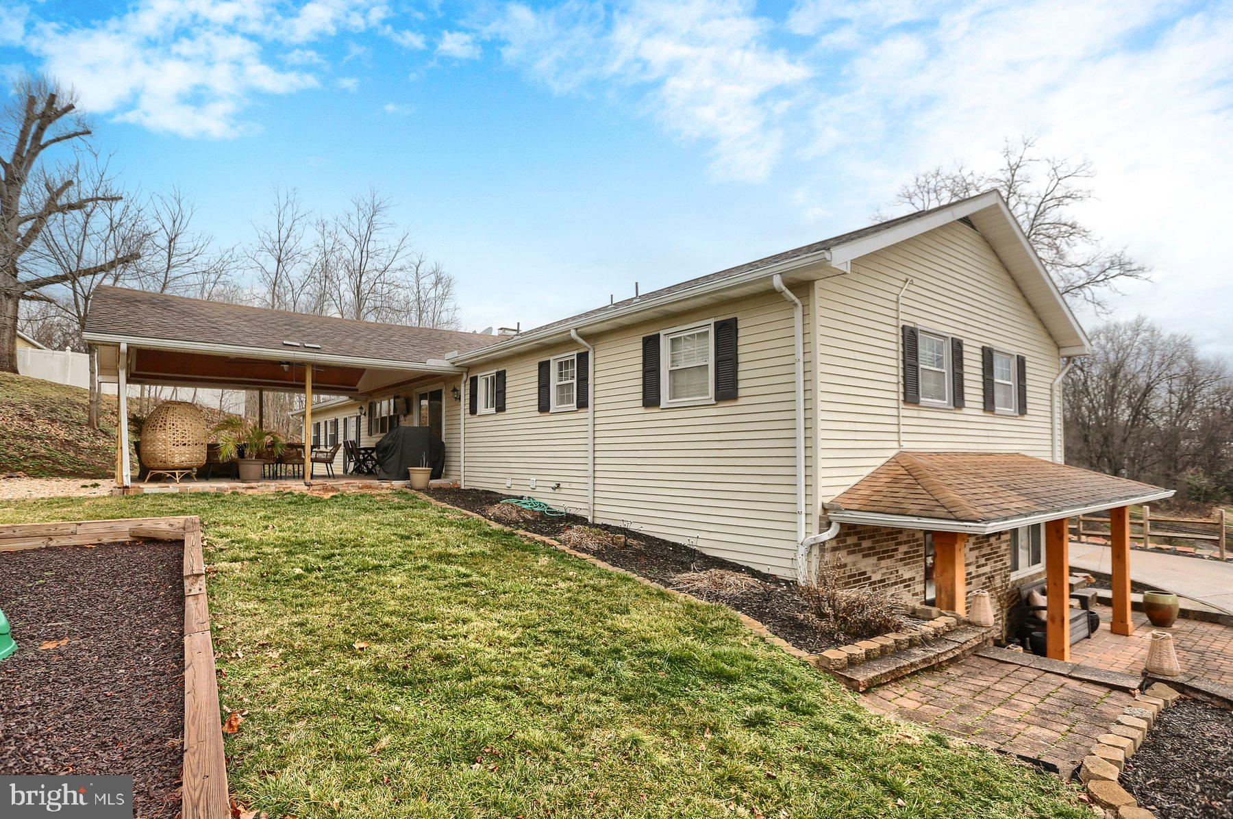 15 HIGHLAND CIRCLE
