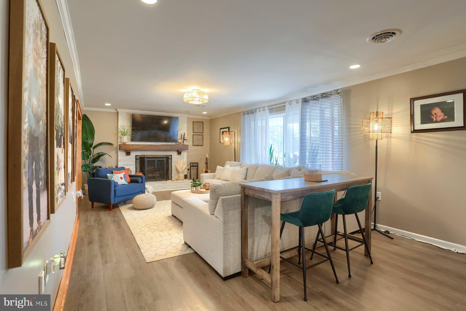 15 HIGHLAND CIRCLE