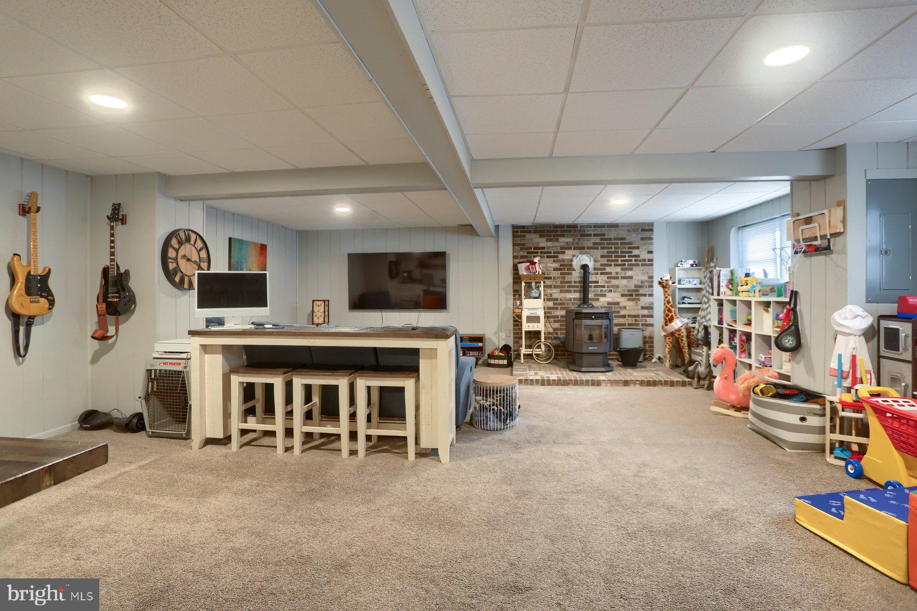 15 HIGHLAND CIRCLE