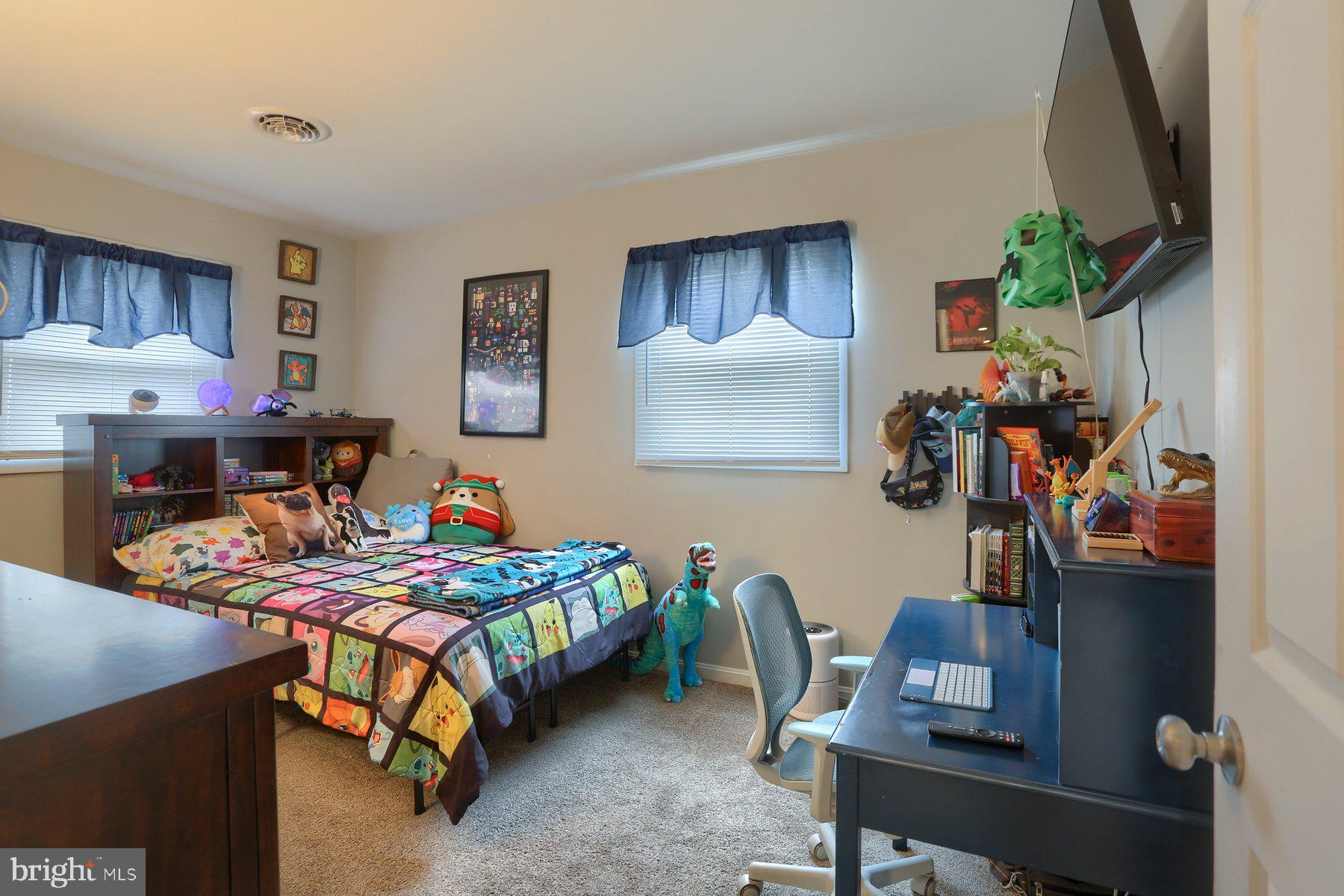 15 HIGHLAND CIRCLE