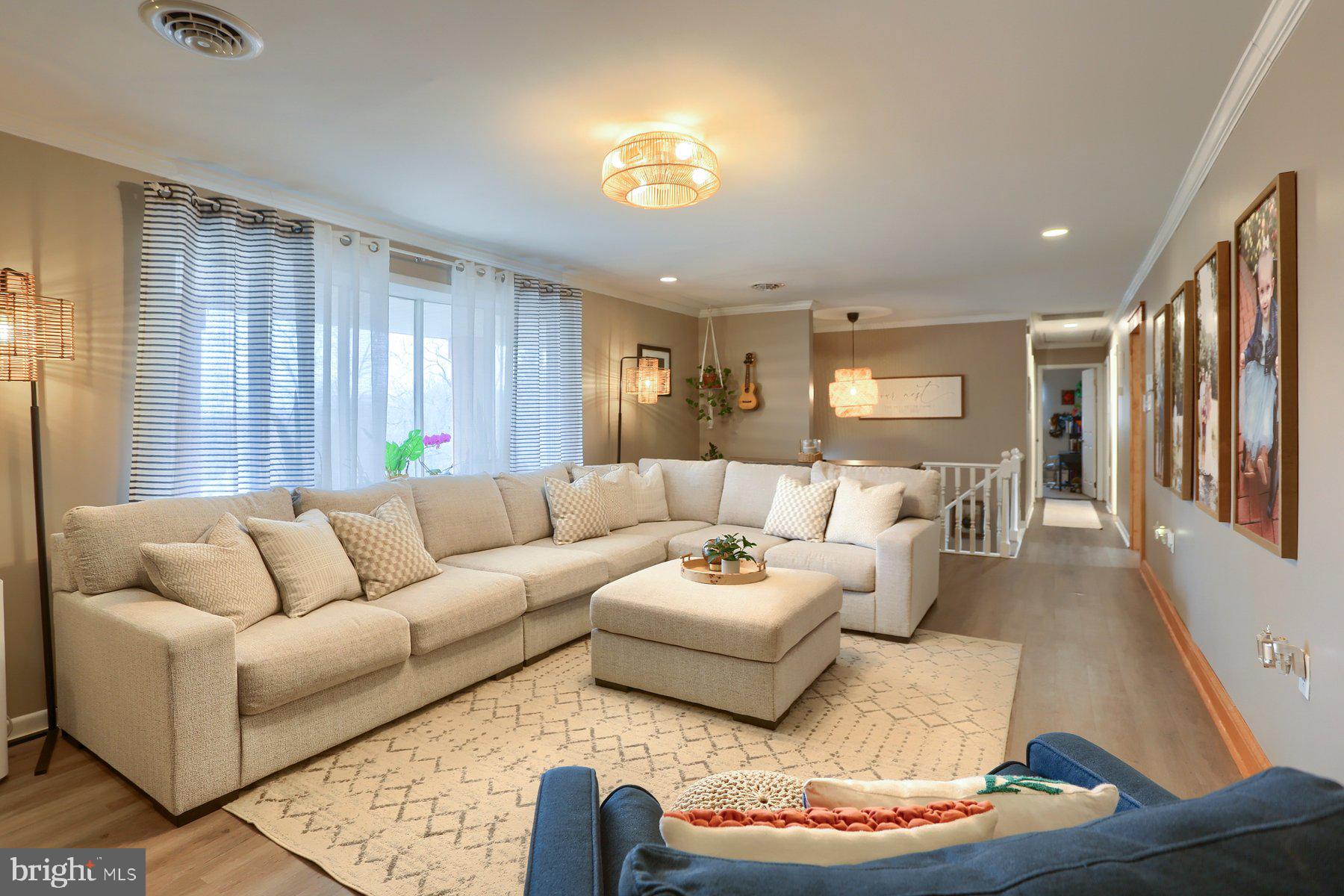 15 HIGHLAND CIRCLE