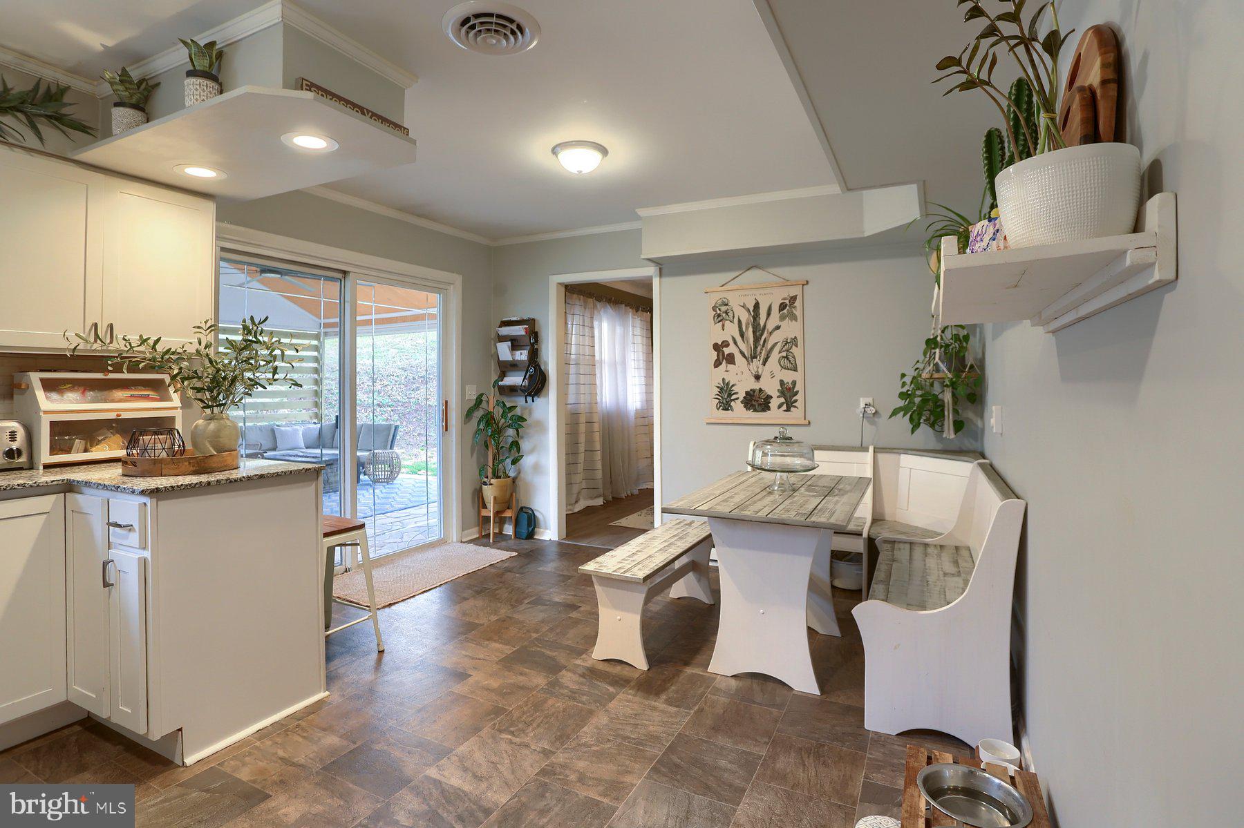 15 HIGHLAND CIRCLE