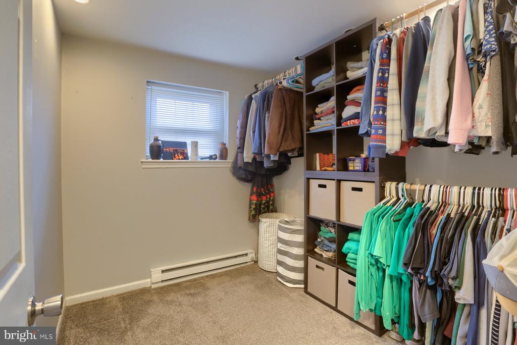 15 HIGHLAND CIRCLE
