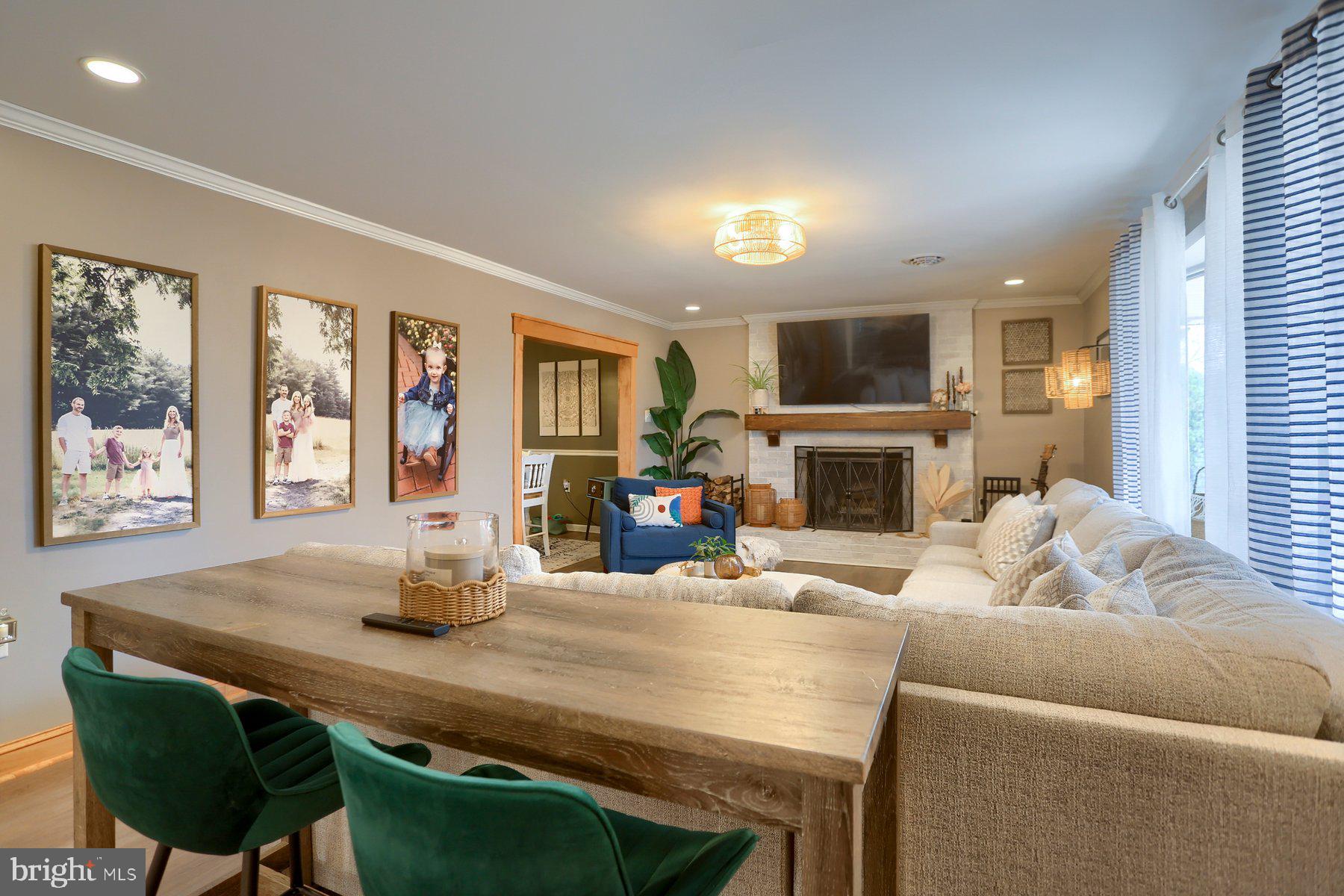 15 HIGHLAND CIRCLE