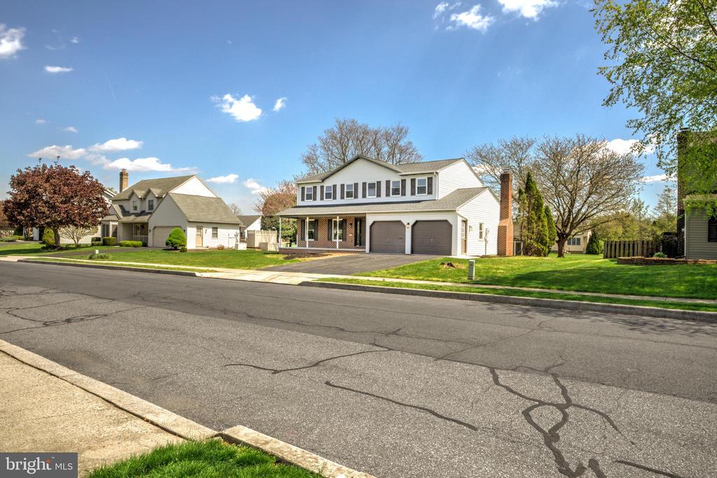 404 CLEMENS DRIVE