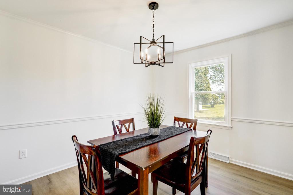 404 CLEMENS DRIVE
