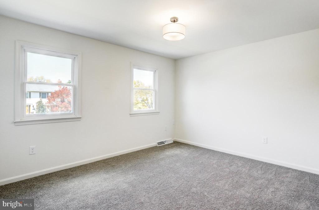 404 CLEMENS DRIVE