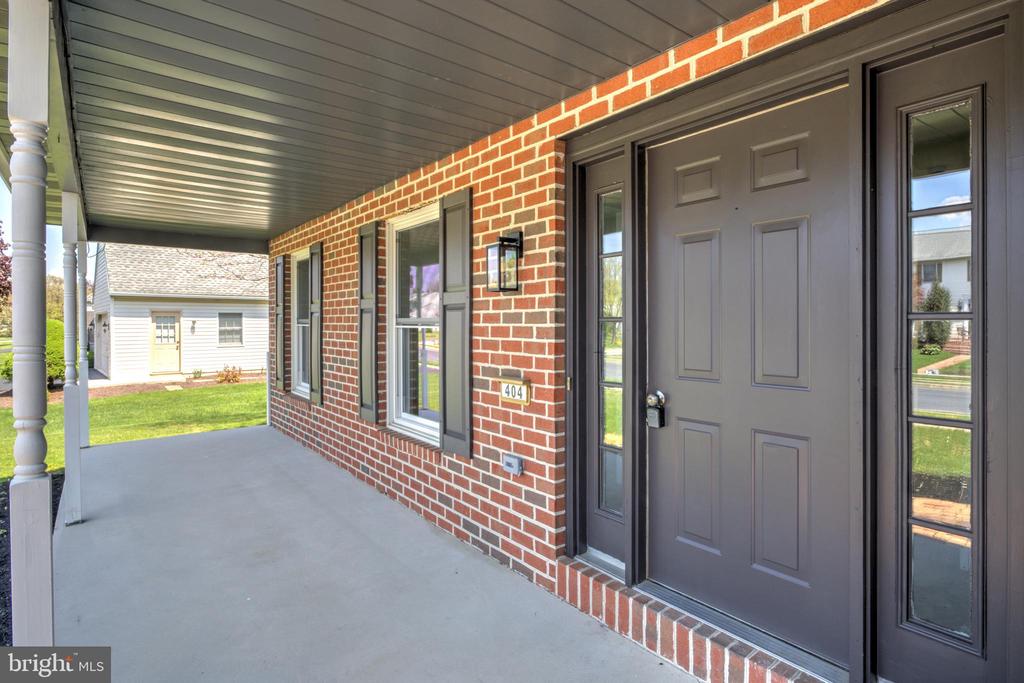 404 CLEMENS DRIVE