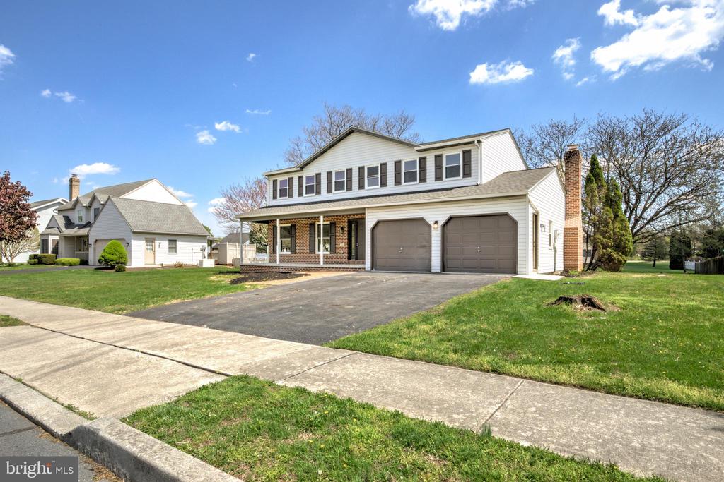404 CLEMENS DRIVE