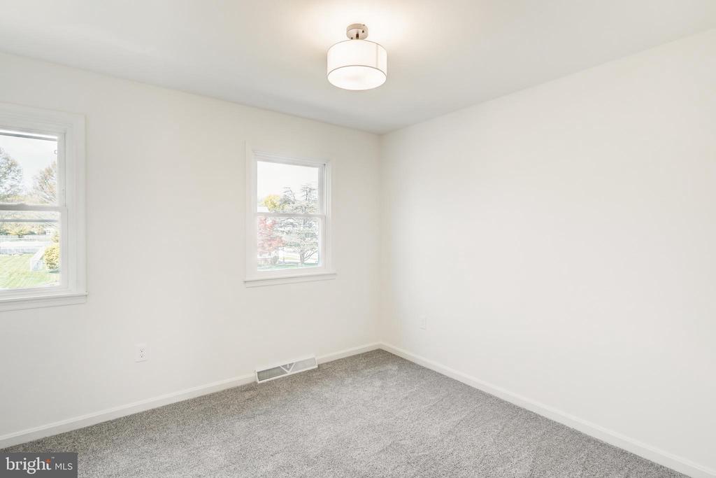 404 CLEMENS DRIVE