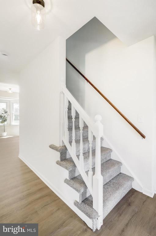 404 CLEMENS DRIVE