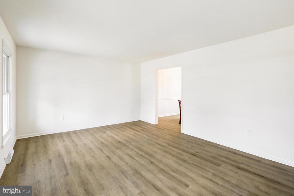 404 CLEMENS DRIVE