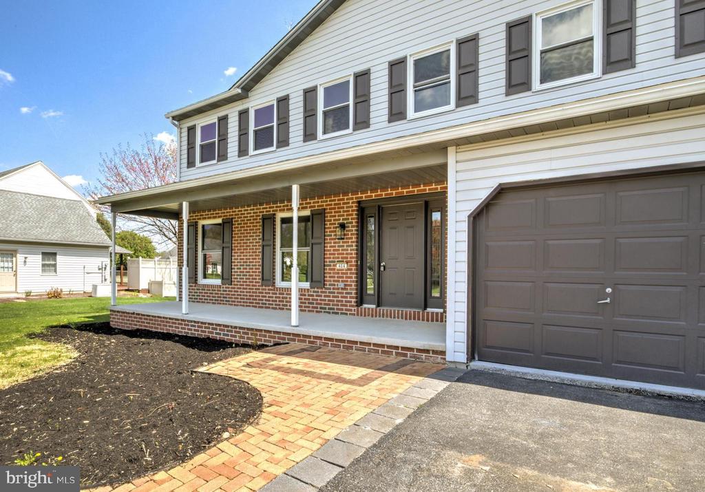 404 CLEMENS DRIVE