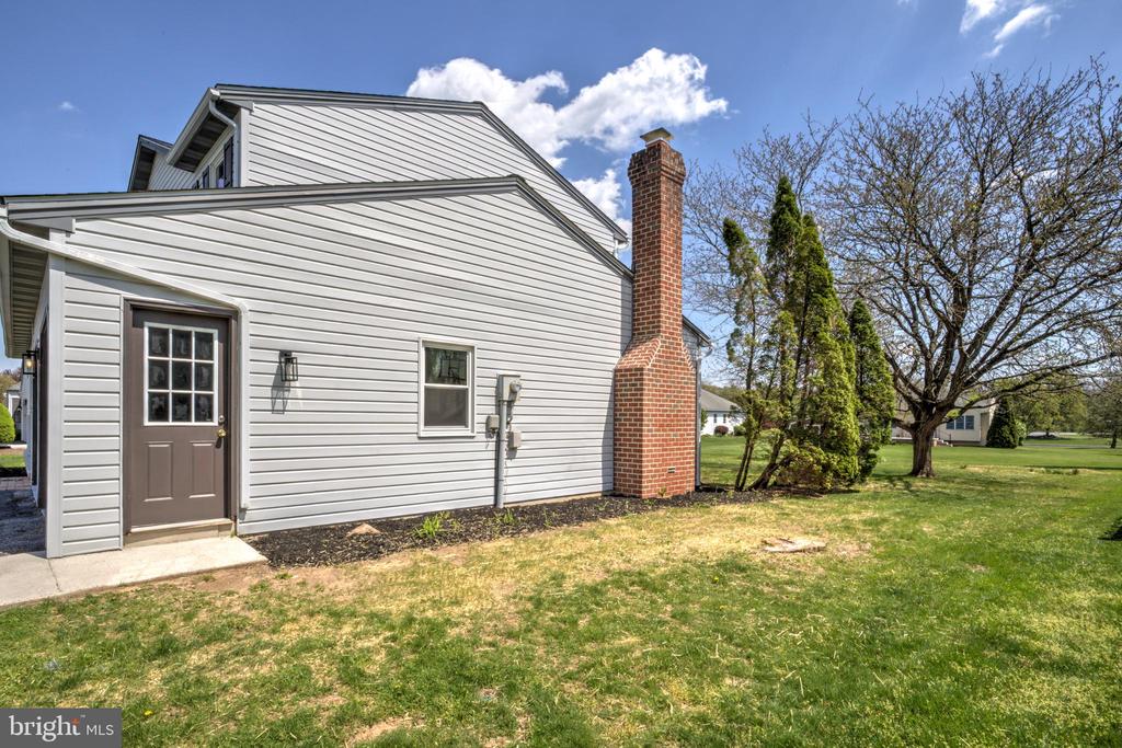 404 CLEMENS DRIVE