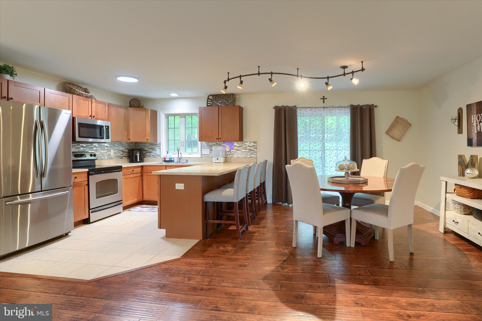 404 LITTLE JOHN DRIVE