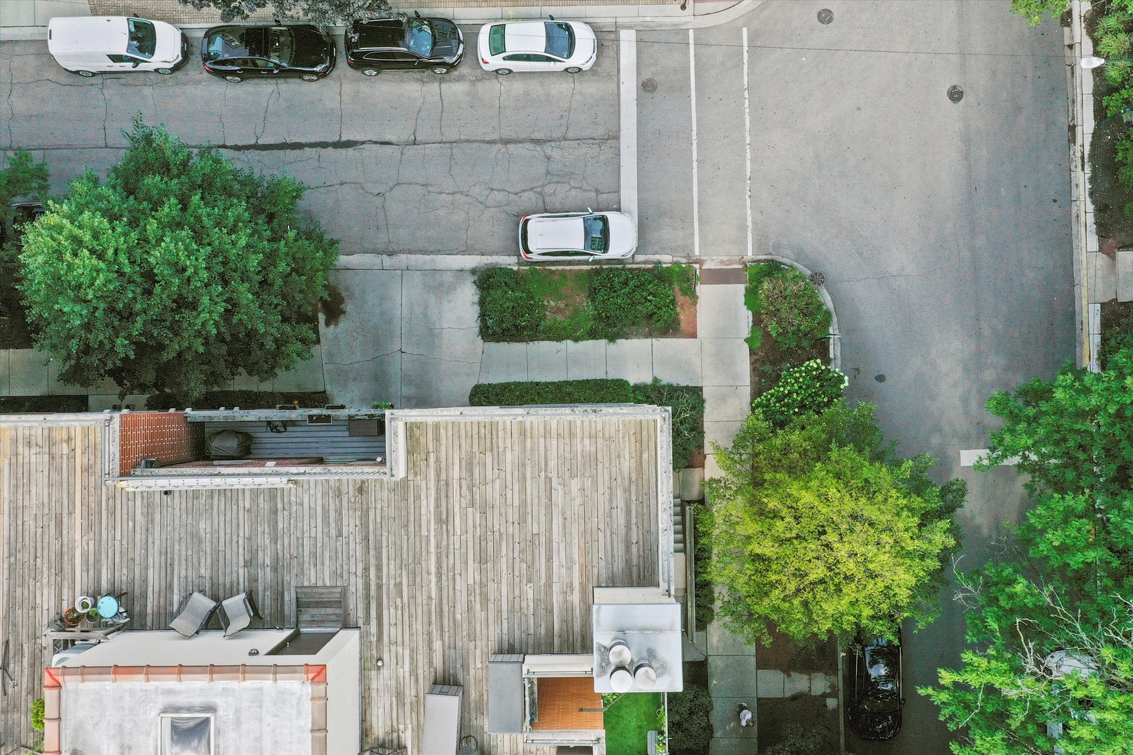 2259 W wabansia Avenue Unit: 210