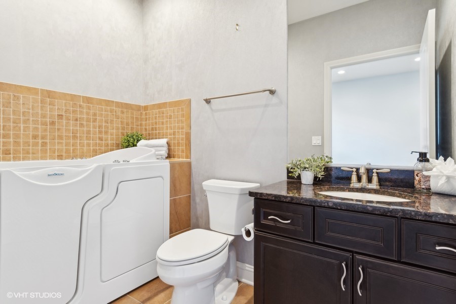 3903 Chesapeake Lane