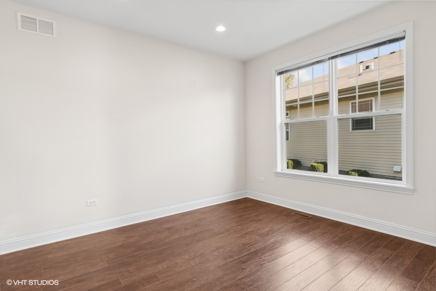 3903 Chesapeake Lane