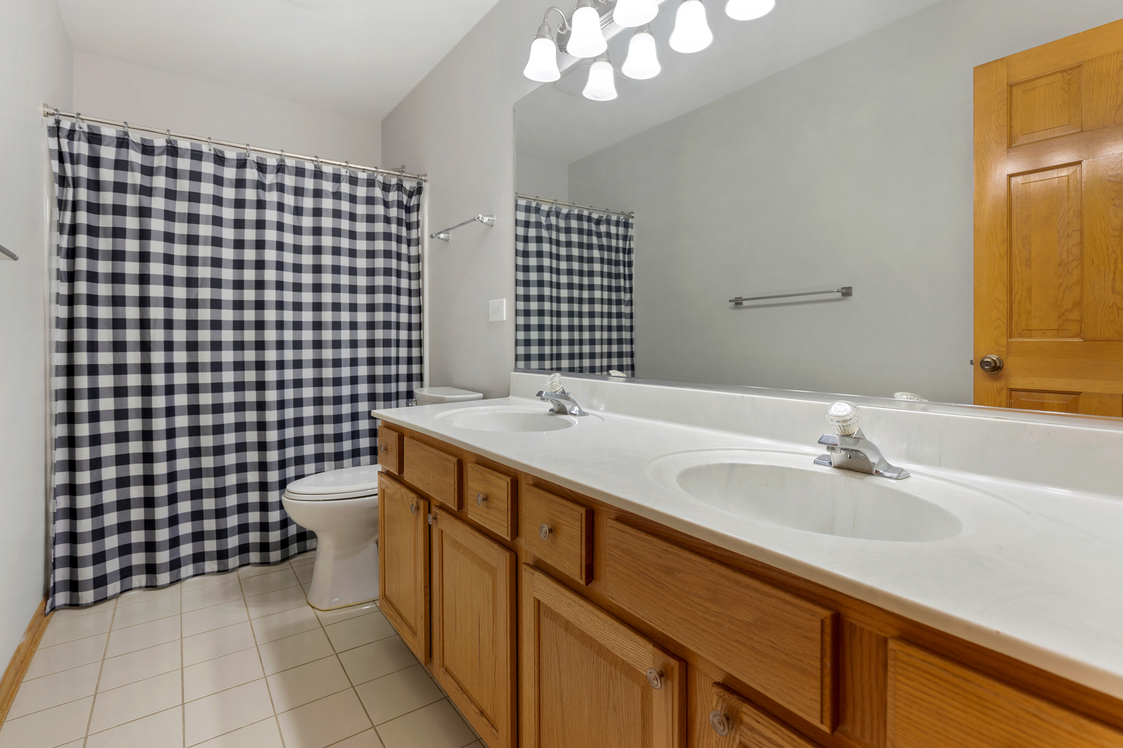 2052 Gardner Circle E