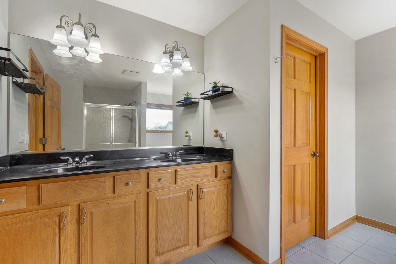 2052 Gardner Circle E