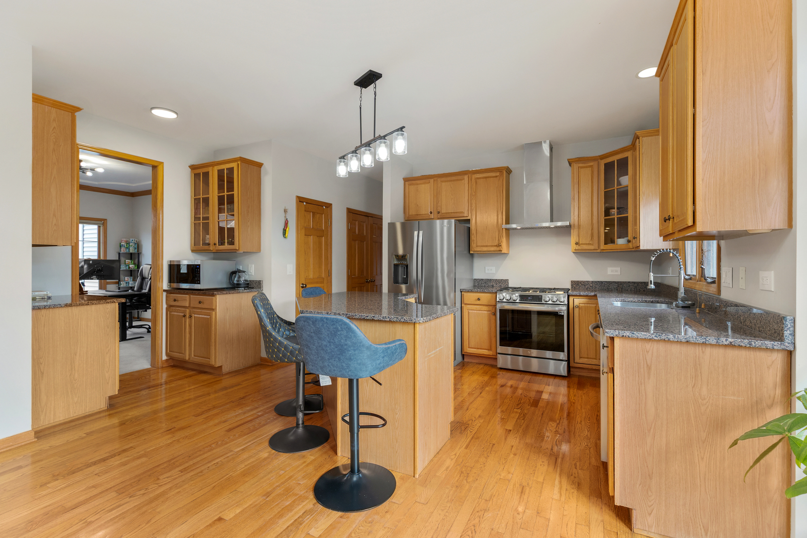 2052 Gardner Circle E