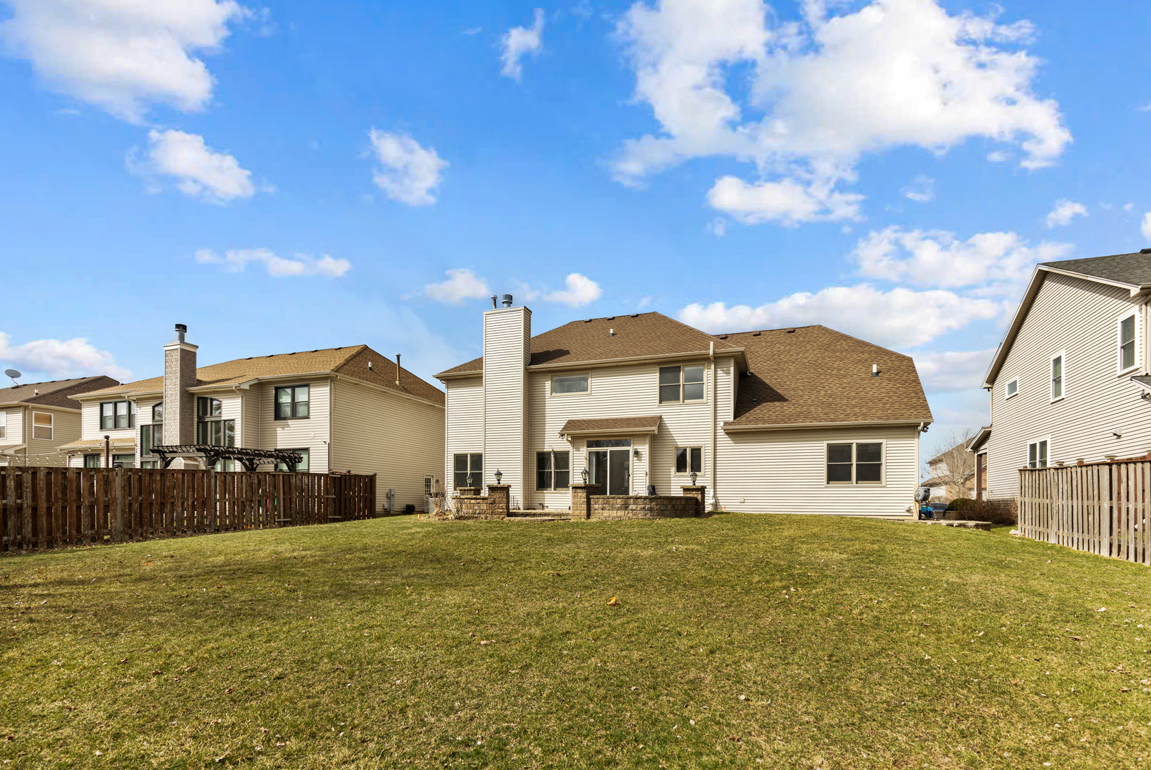 2052 Gardner Circle E