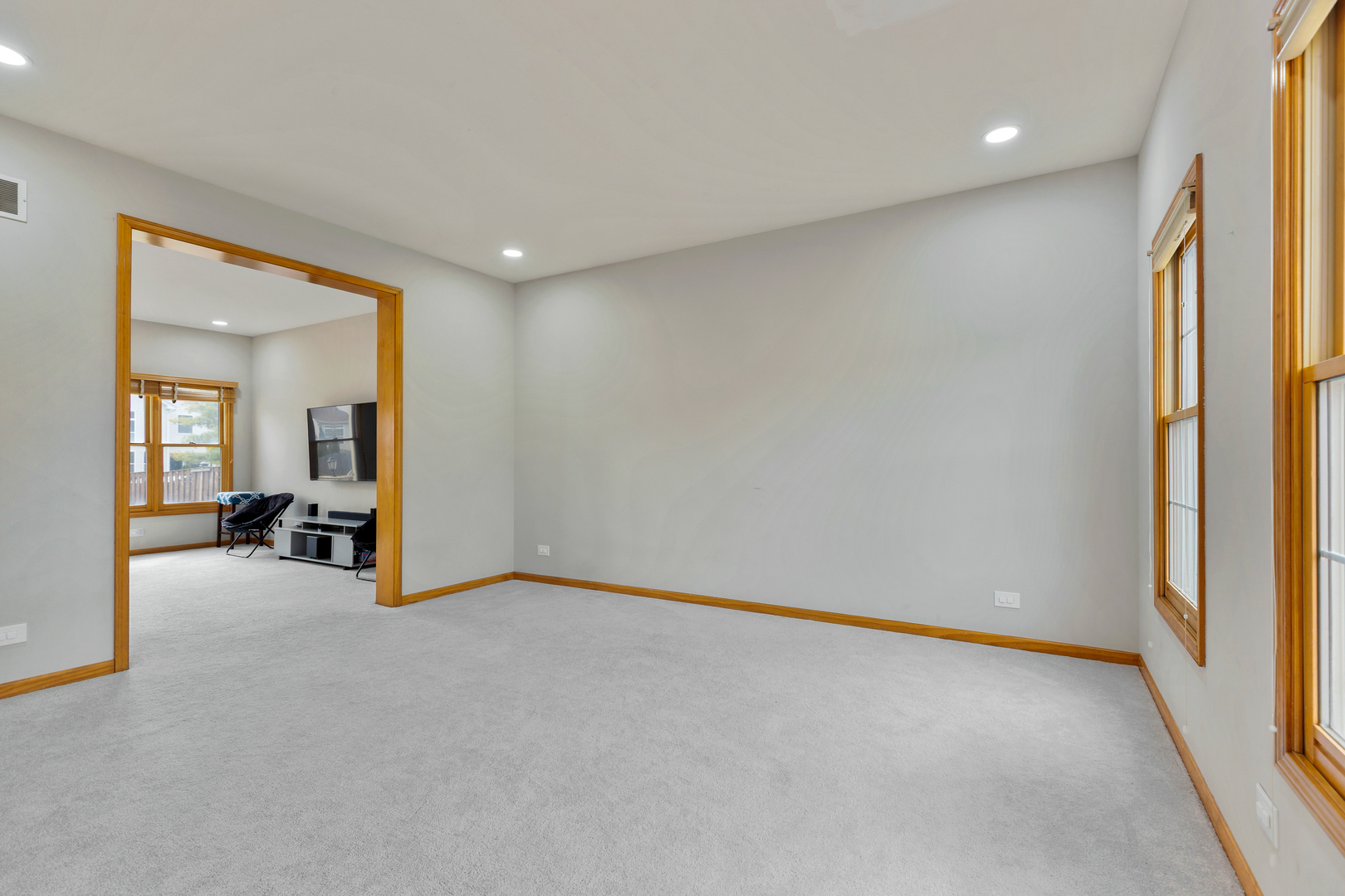 2052 Gardner Circle E