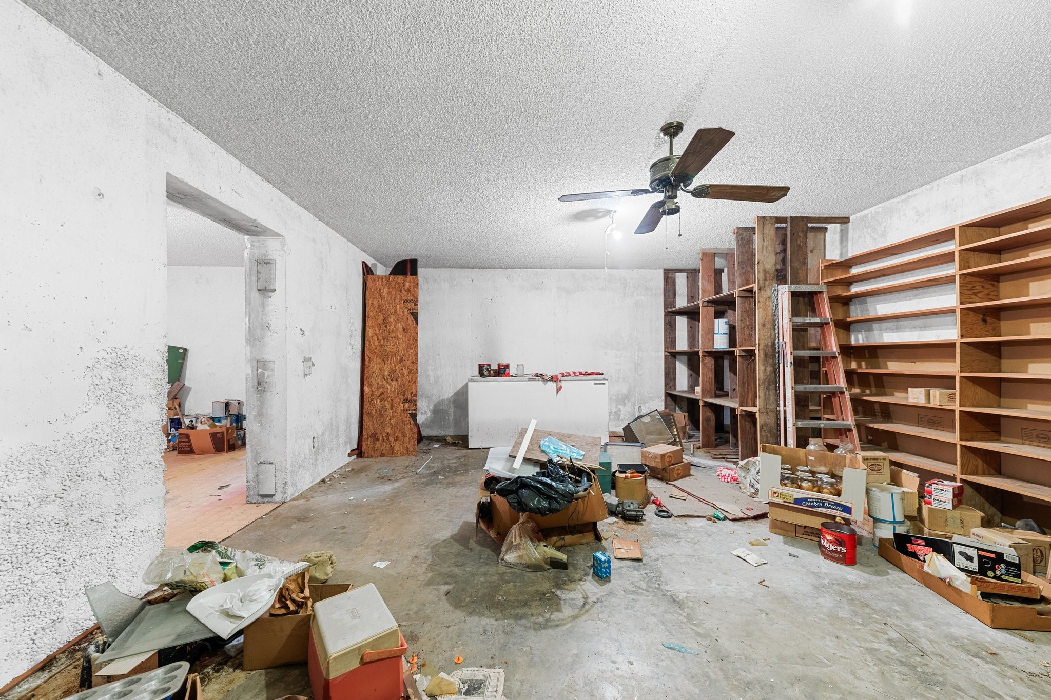 6562 E Highway 36