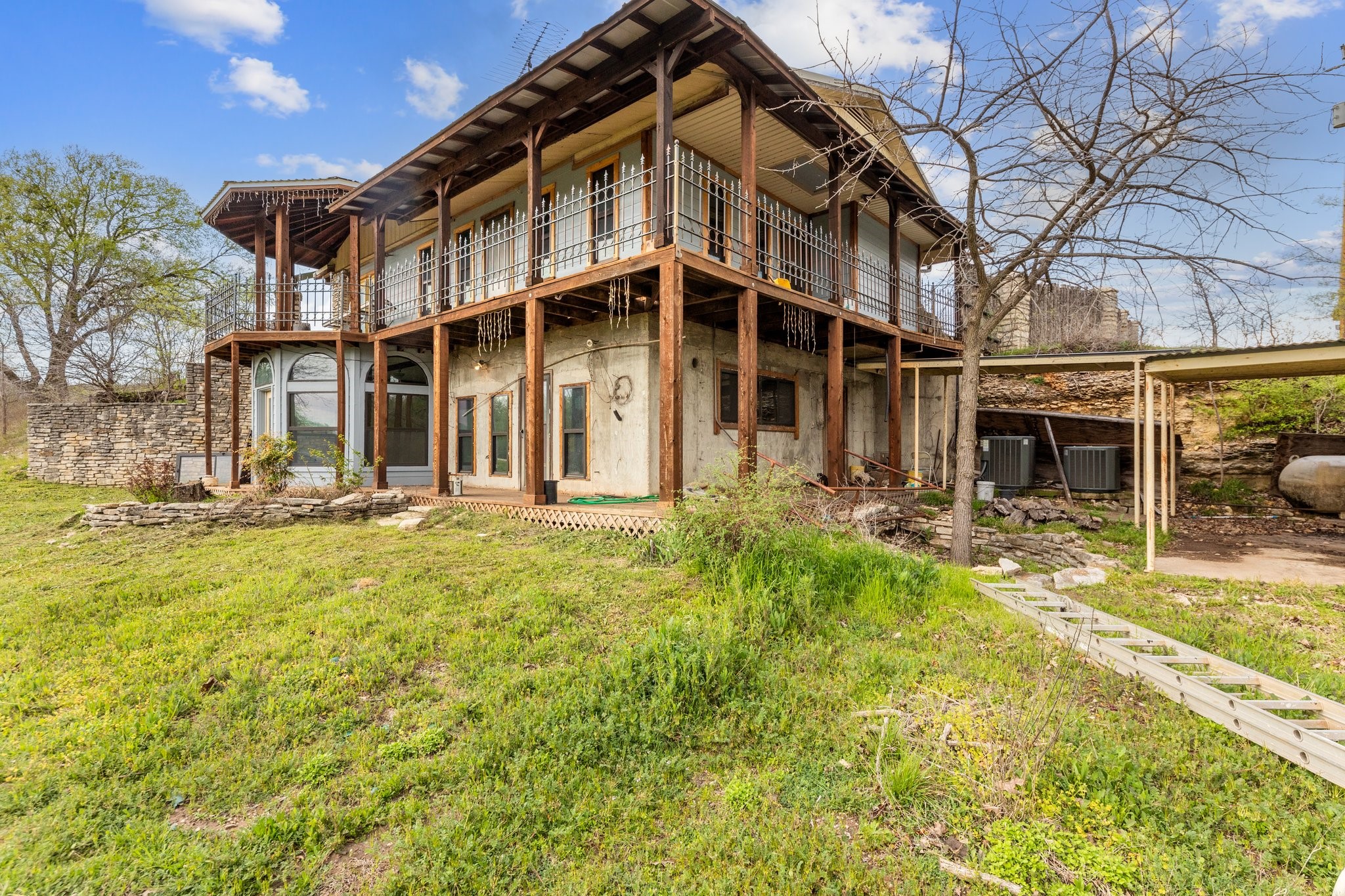 6562 E Highway 36