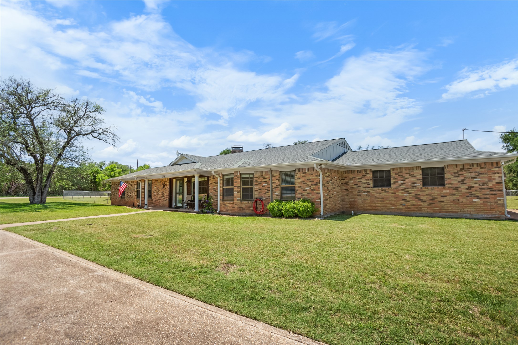 2485 Garrett Lane