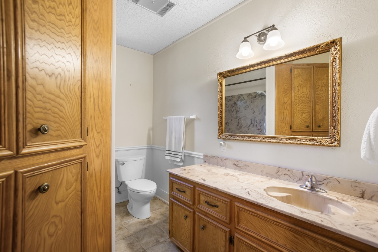 2485 Garrett Lane