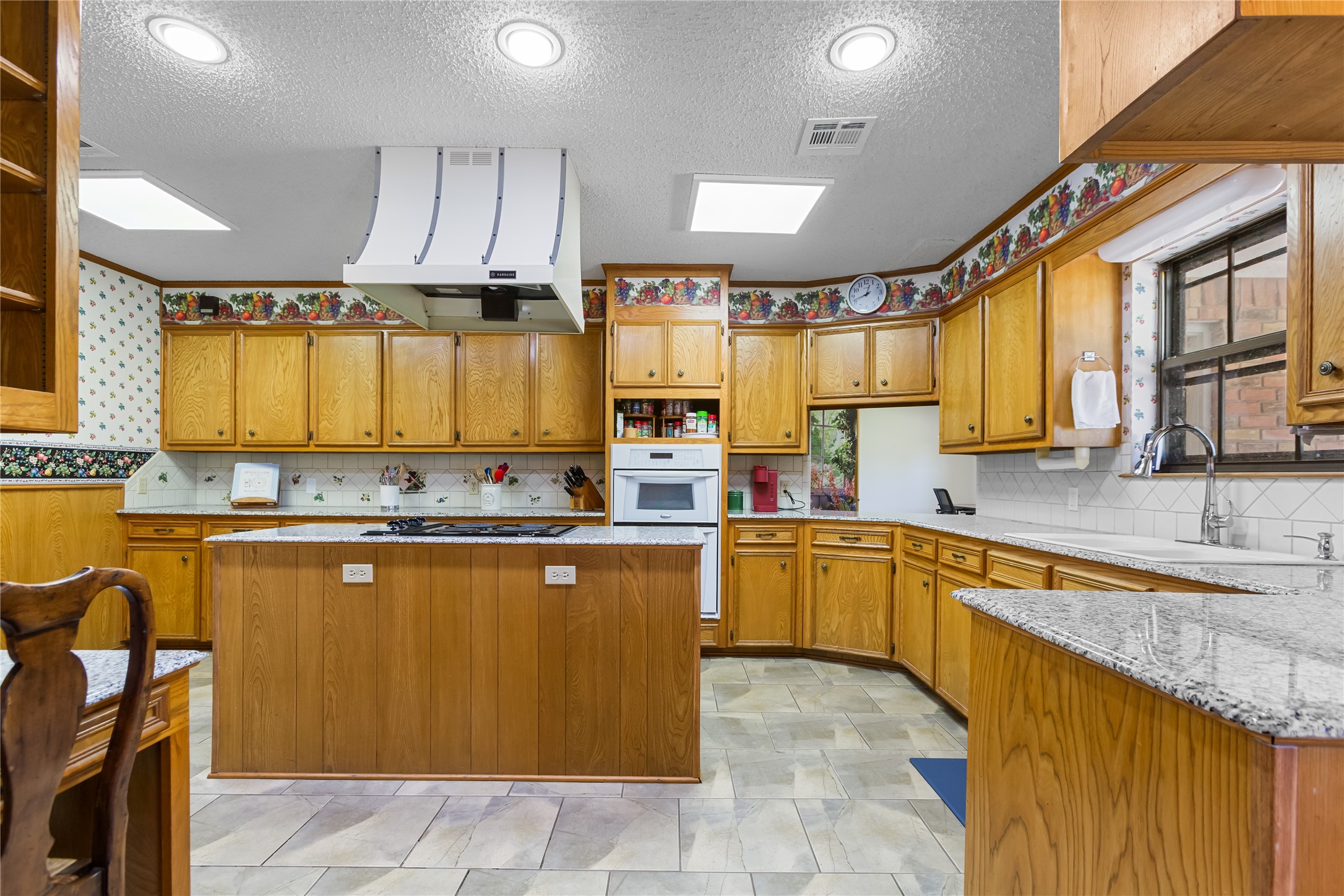 2485 Garrett Lane